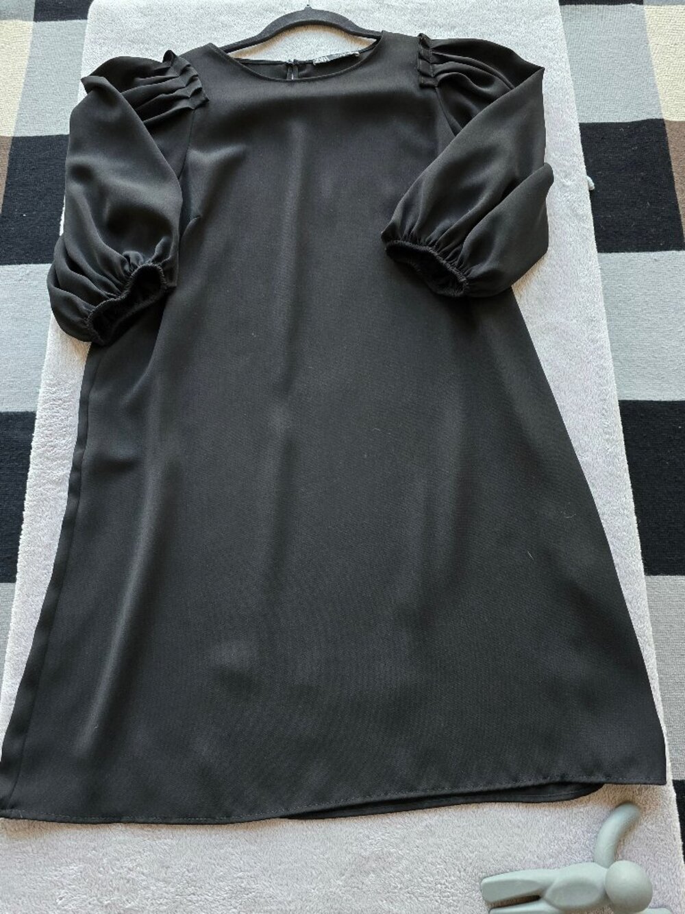 ZARA mini black elegance, puff sleeve size medium - Picture 2 of 10